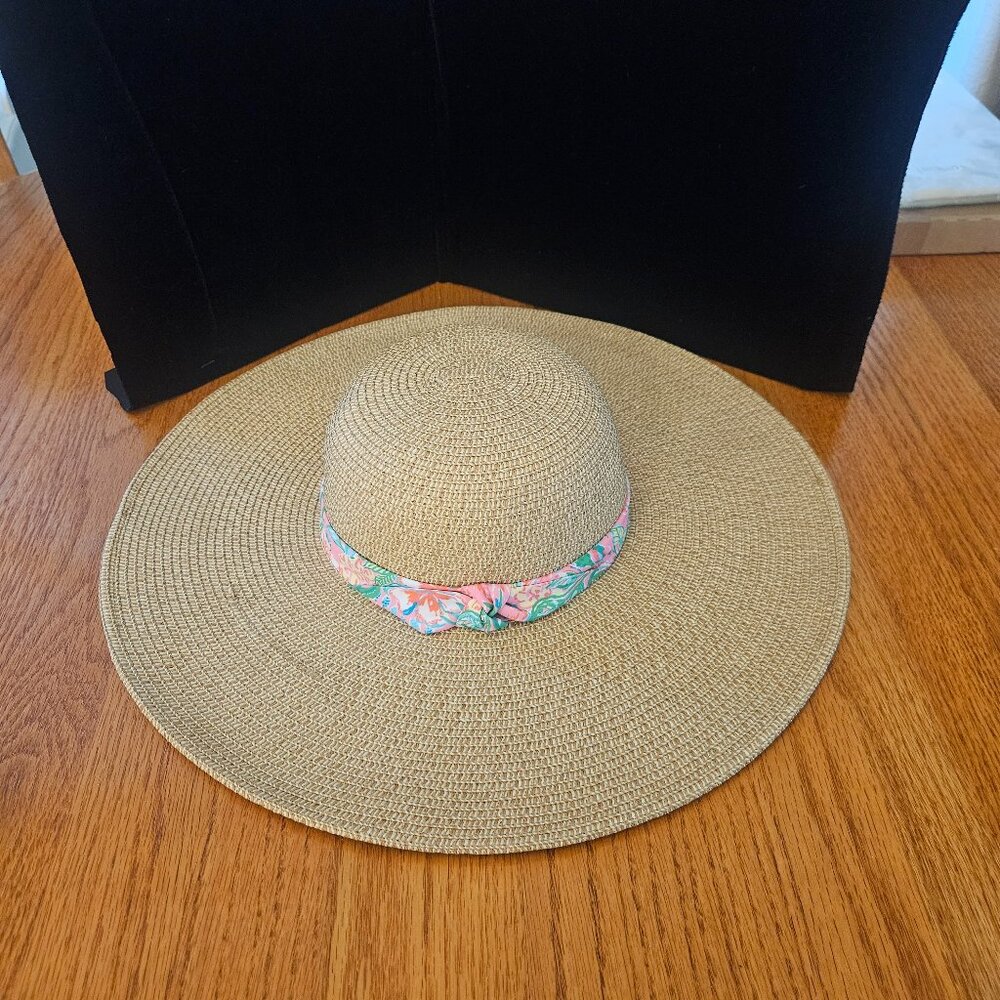 Brand NWT Lilly Pulitzer Straw Hat!
